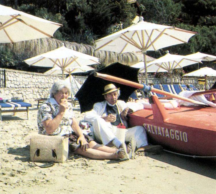 Slunce, seno, erotika