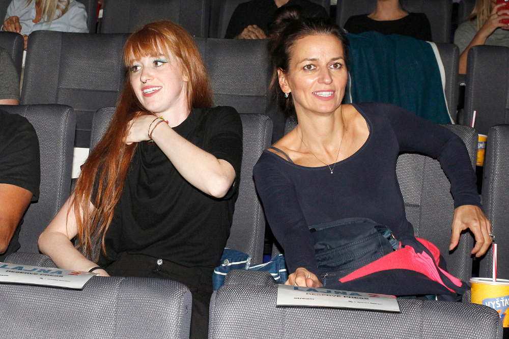 Toto jsou krásné dcery Gondíkové a Langmajera. Poznáte, která z nich je herečka?