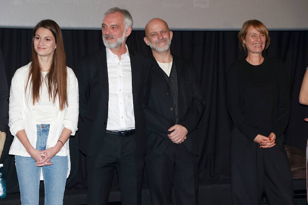 Veronika Macková, projekce a premiéra filmu Neporazitelní