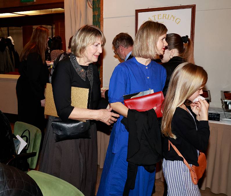 Takto nádhernou dceru má Eliška Balzarová. Je ještě krásnější než maminka, ale film ji neláká