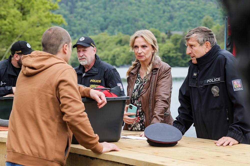 Vyletněný seriál Pod hladinou znovu rozvíří vody. Druhá řada přivádí Chýlkovou i Němce