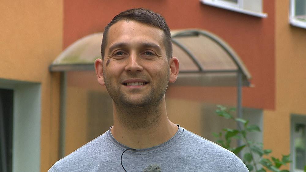 Výměna manželek: Nefunkční rodiny vystřídaly jiné. I tak se budou kapesníky hodit