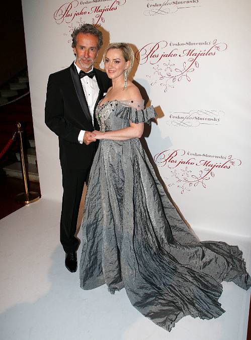 Kapitánka Skálová z české kriminálky je Slovenka a už 16 let je vdaná ze známého choreografa