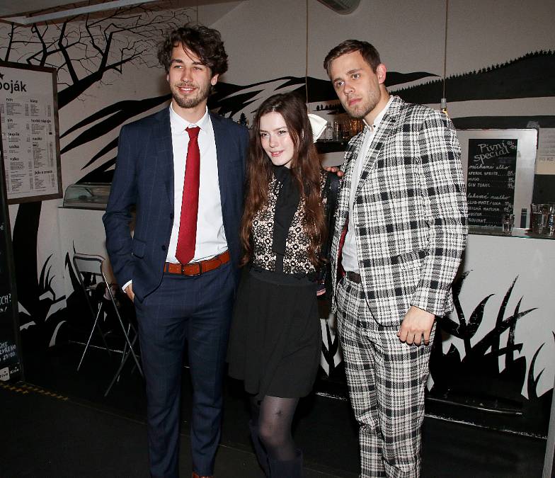 Herec z Jedné rodiny míří do reality show Survivor. Doma mu bude fandit peruánská manželka