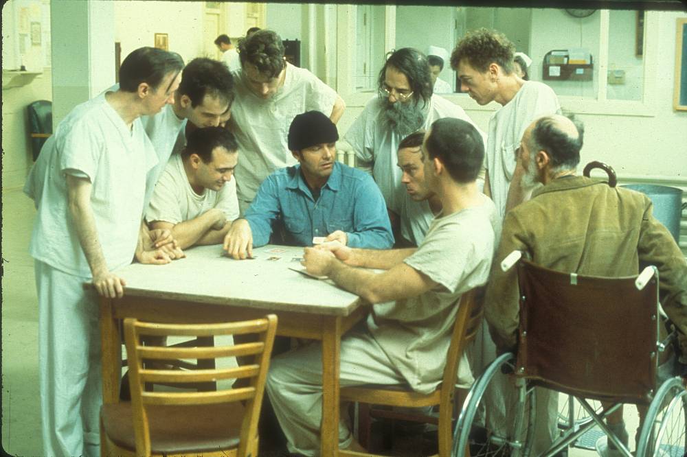 Přelet nad kukaččím hnízdem: Film, který změnil pohled na psychiatrické léčebny i filmovou historii