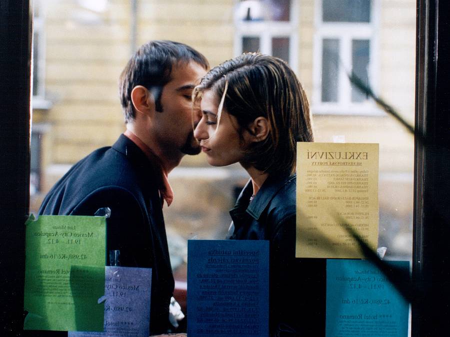 V úterý večer si nenechte ujít Samotáře. Ikonický film se stal příručkou pro život celé generace, která se ve svobodě cítila ztracená