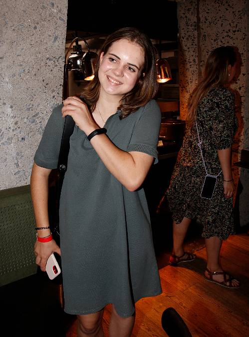 Poznáváte tuto holčičku? Dnes hraje v seriálu Ulice!