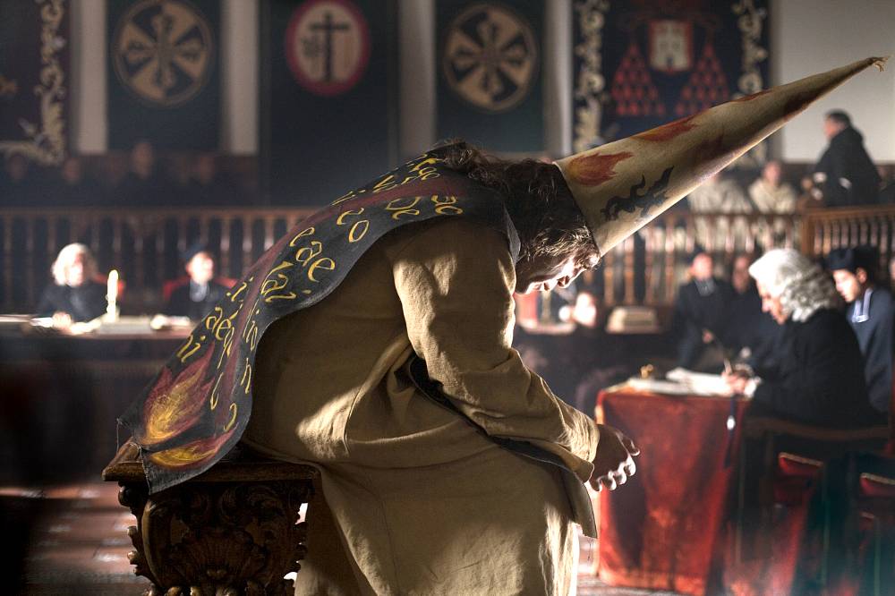 Ve Španělsku to za tento film Miloš Forman pěkně schytal, český divák příběh o inkvizici vzal na milost