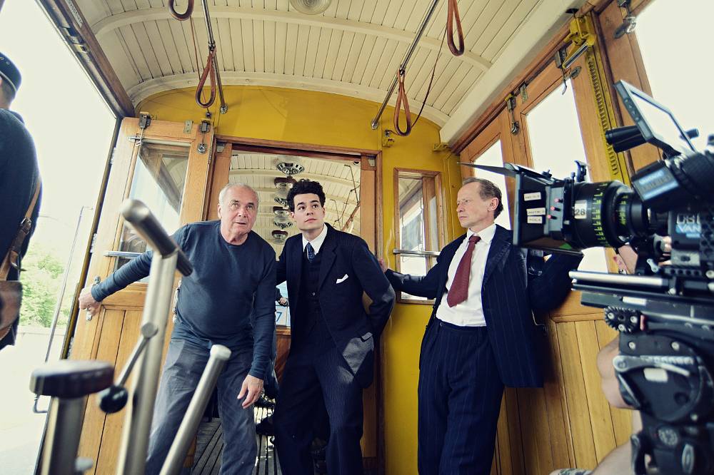 Zapomenutý film o lásce a basketbalu: Příběh, který se odehrává ve stínu velkých dějin