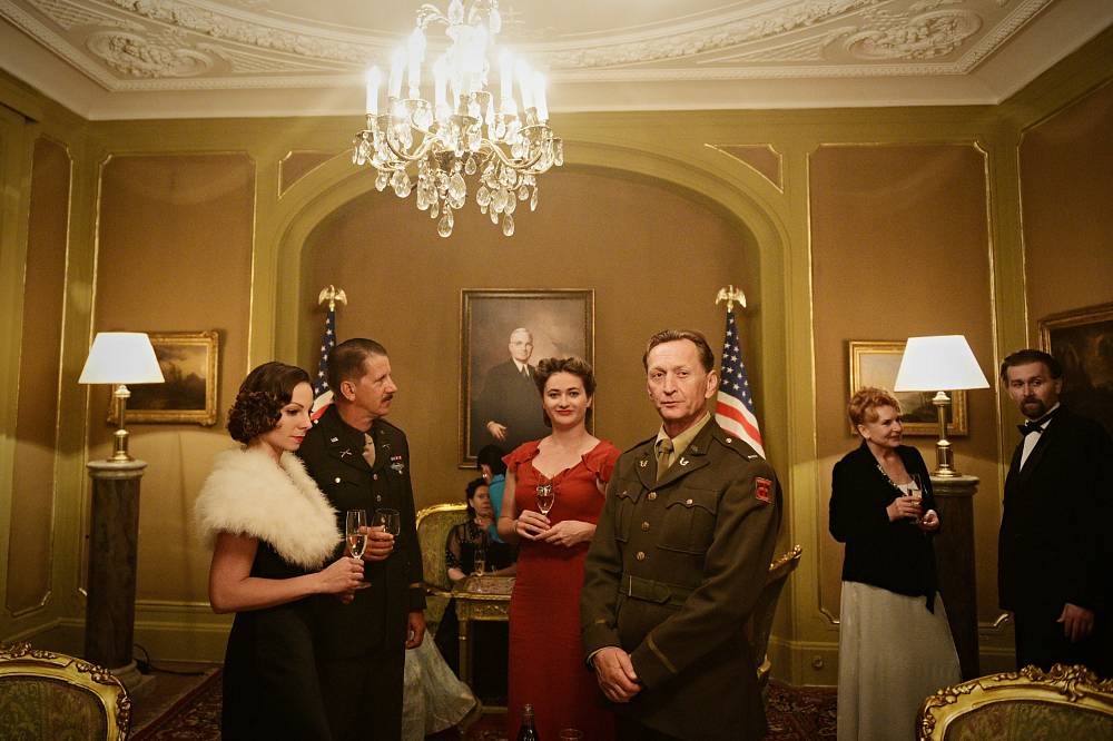 Zapomenutý film o lásce a basketbalu: Příběh, který se odehrává ve stínu velkých dějin