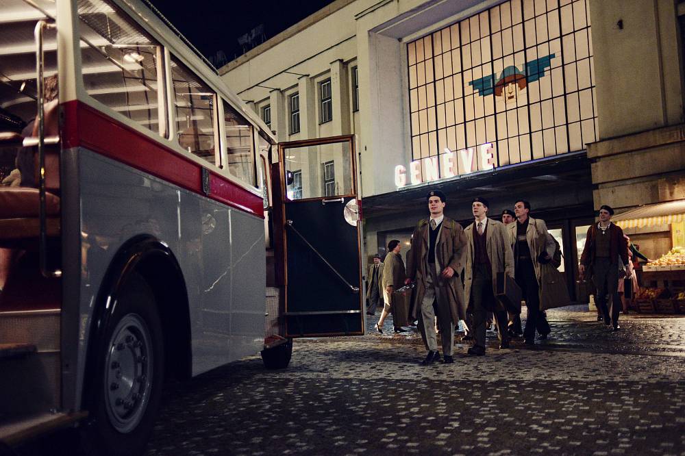 Zapomenutý film o lásce a basketbalu: Příběh, který se odehrává ve stínu velkých dějin