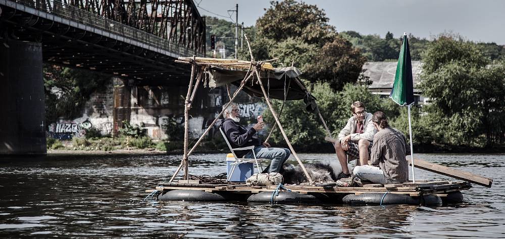 Teorie tygra ukazuje manželství bez příkras. Některé scény jsou až nepříjemně pravdivé
