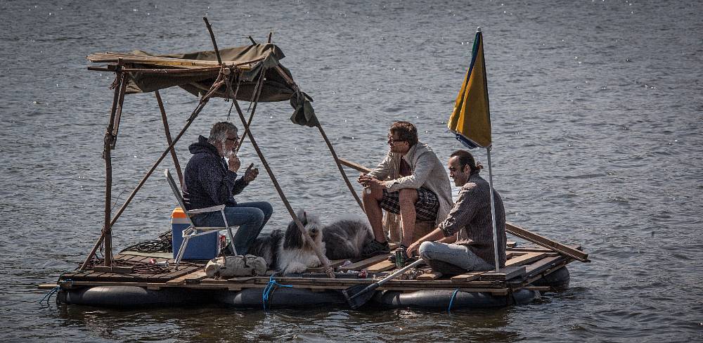Teorie tygra ukazuje manželství bez příkras. Některé scény jsou až nepříjemně pravdivé