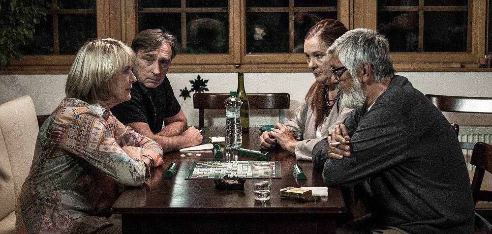 Teorie tygra ukazuje manželství bez příkras. Některé scény jsou až nepříjemně pravdivé