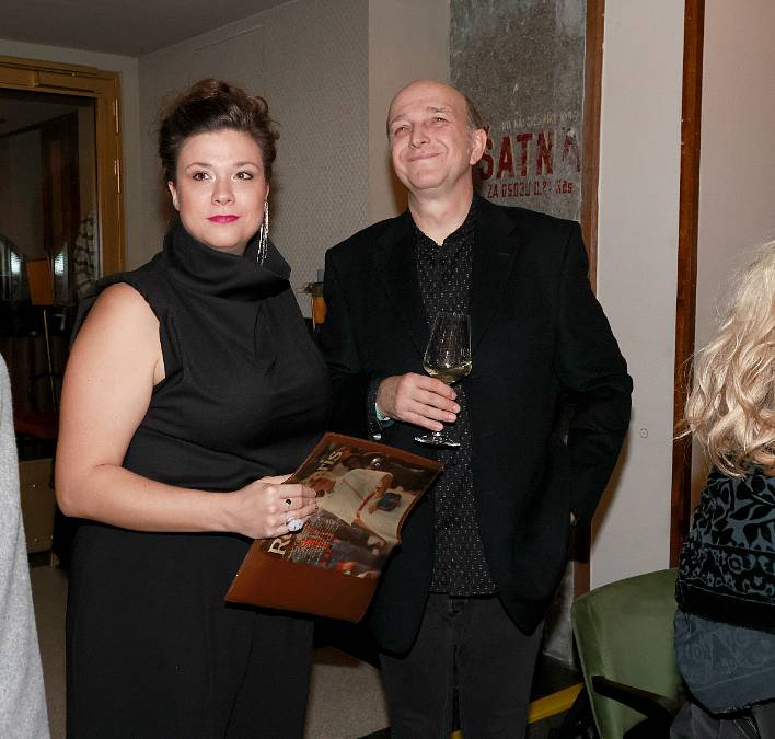 Eva Hacurová. Dcerku Ladu má se synem známého herce