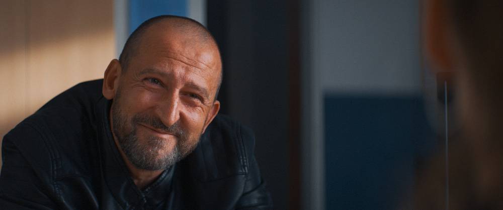 Z Luďana z Mostu drsným detektivem: Martin Hofmann překvapí v nové krimi roli. A podle všeho půjde o pořádně temnou jízdu.