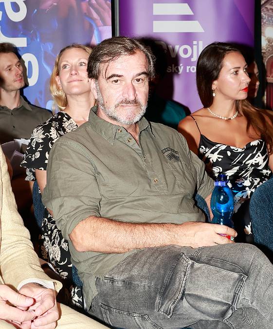 Herec Jan Kolařík je věrný Divadlu Husa na provázku, své ženě i pivu