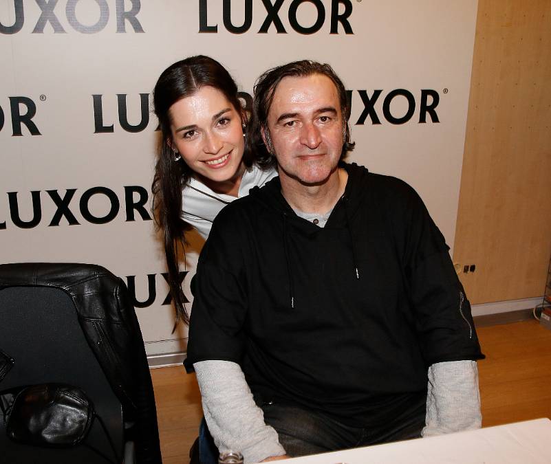 Herec Jan Kolařík je věrný Divadlu Husa na provázku, své ženě i pivu