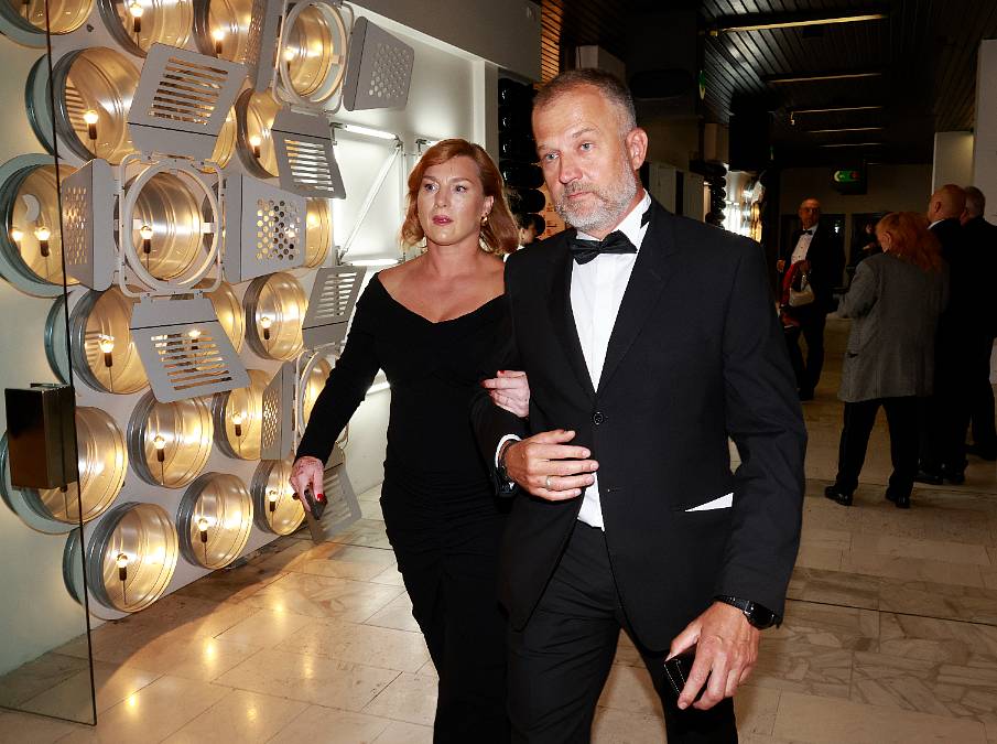 Lenka Krobotová má za muže syna herečky Blanky Bohdanové. Víte, kdo to je?