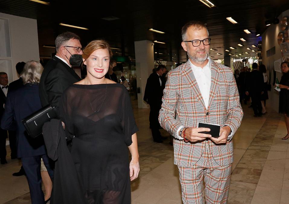 Lenka Krobotová má za muže syna herečky Blanky Bohdanové. Víte, kdo to je?