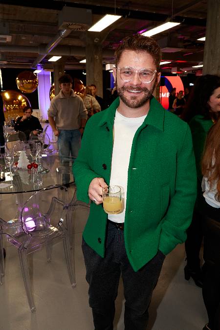 V Buldokovi z Poděbrad hraje i bývalý spolužák Štěpána Kouzuba. Víte, kdo to je?