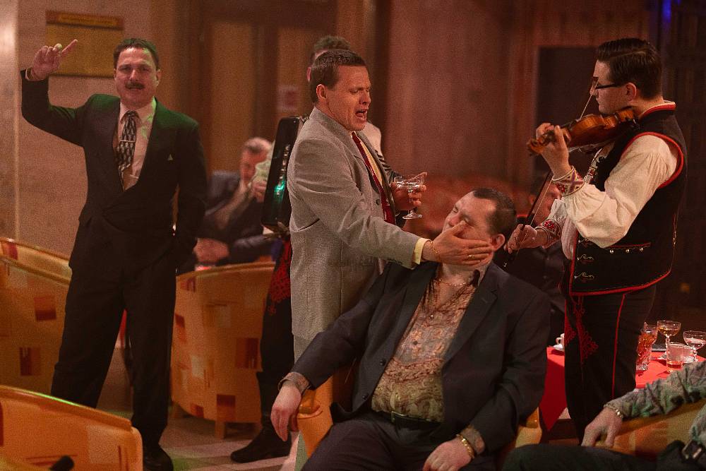 Ze řidiče autobusu mafiánem. Film Miki vypráví neuvěřitelný příběh