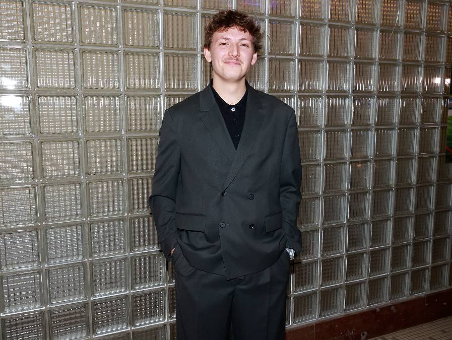 Seznamte se. Tohle jsou synové Sabiny Remundové ze seriálu Buldok z Poděbrad