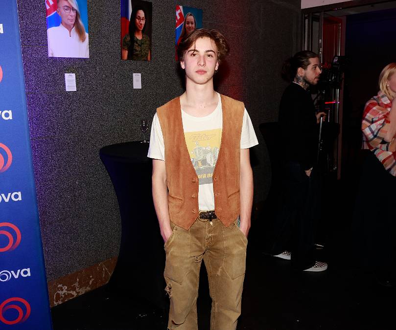 Seznamte se. Tohle jsou synové Sabiny Remundové ze seriálu Buldok z Poděbrad