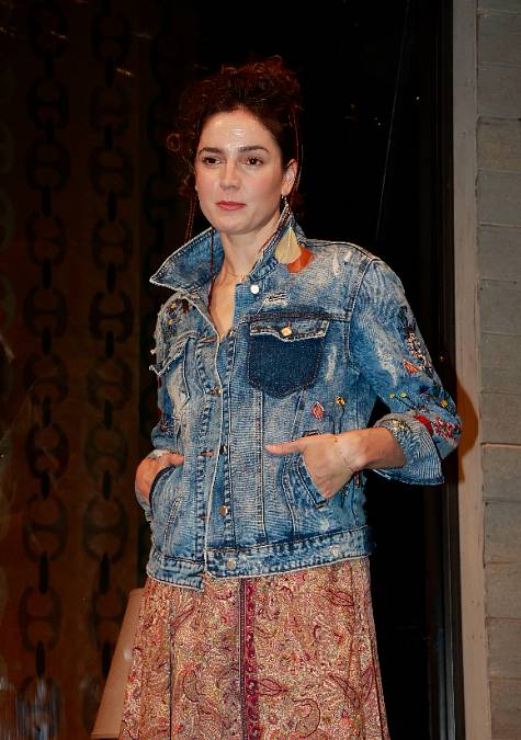 Tato herečka vypadá stejně dobře s krátkými i dlouhými vlasy