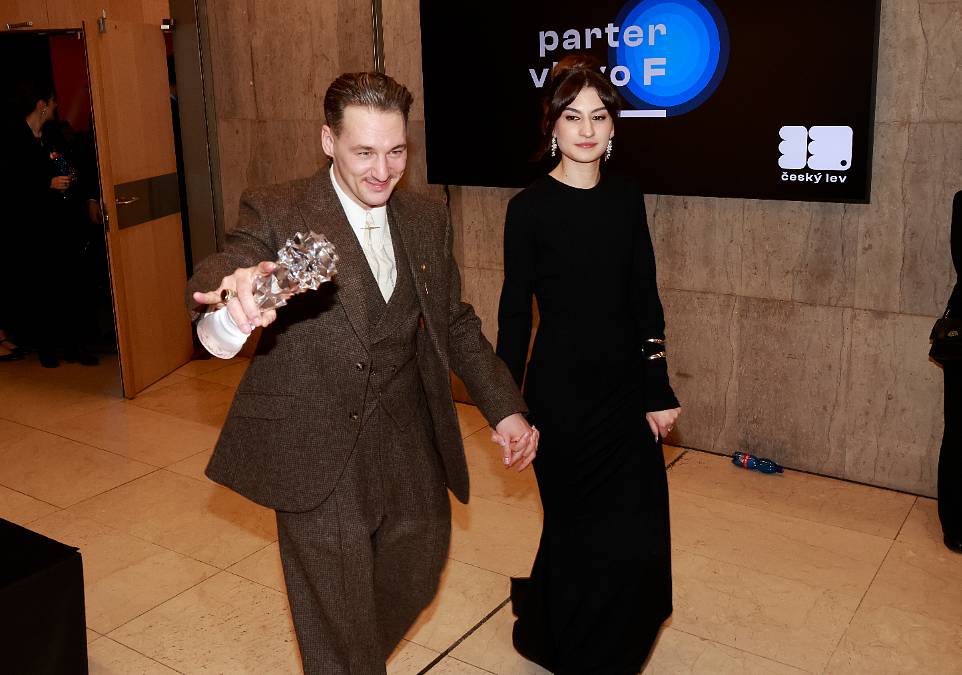 Jan Nedbal má nejen přítelkyni, ale i velmi blízkého přítele. Víte, kdo to je?