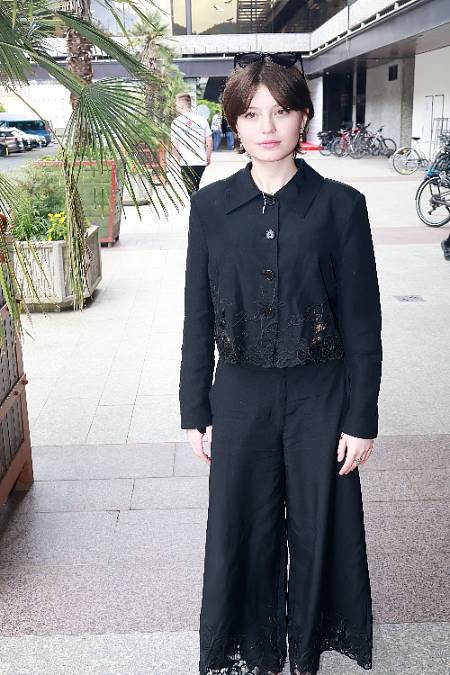 Vnučka legendárního herce Jiřího Kodeta je nadějnou mladou herečkou