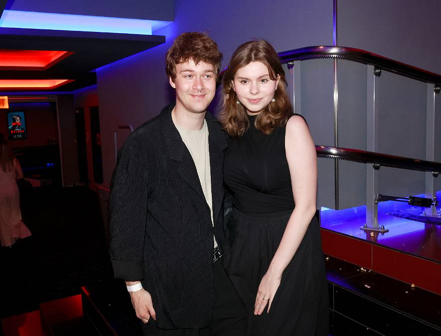 Oskar ze seriálu Kamarádi je vášnivý sportovec i cestovatel