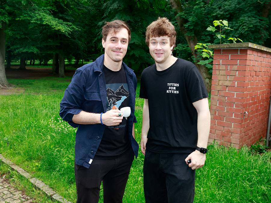 Oskar ze seriálu Kamarádi je vášnivý sportovec i cestovatel