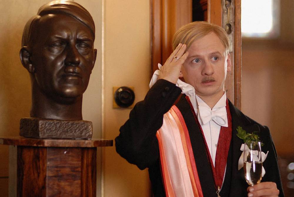 Jak obsluhovat krále a přežít dějiny: Manuál podle Hrabala