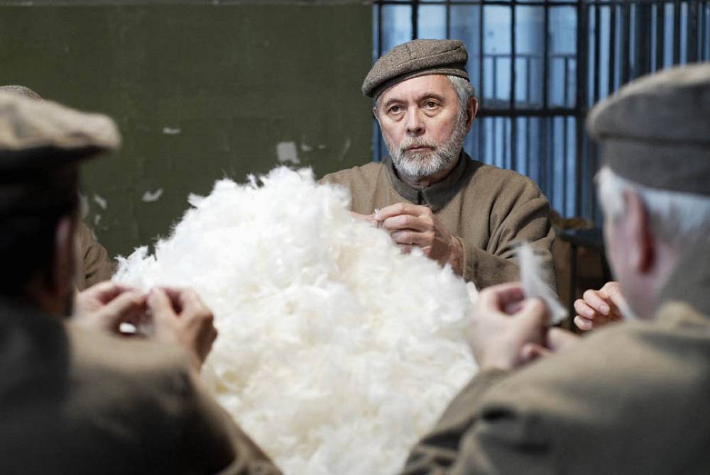 Jak obsluhovat krále a přežít dějiny: Manuál podle Hrabala