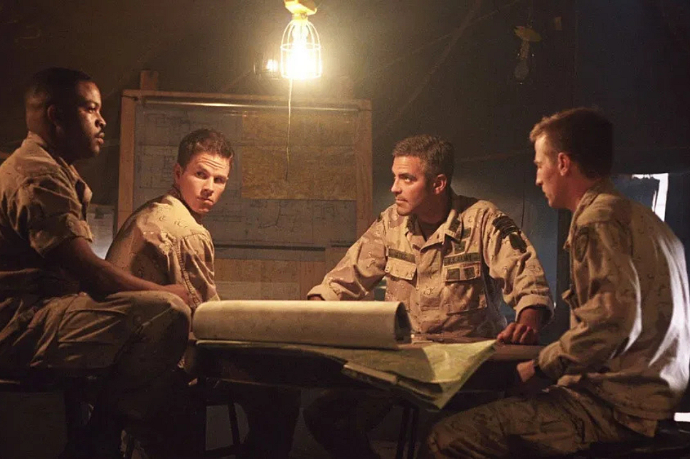 Tři králové: Válka, zlato a ironie. Tento film rozbil pravidla válečného žánru