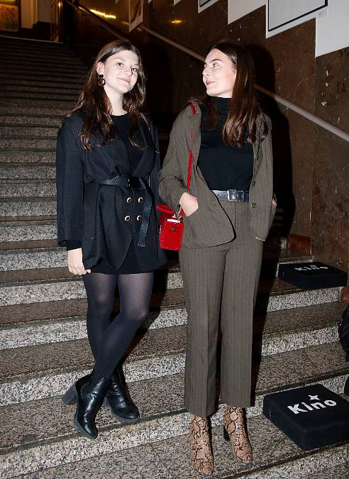 Anna Mercedes Čtvrtníčková není jen slavná dcera a talentovaná herečka. Je i zpěvačka.