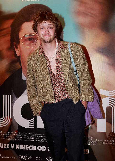 Prokop Zach je herec, kterého nepřehlédnete. Měří totiž skoro dva metry