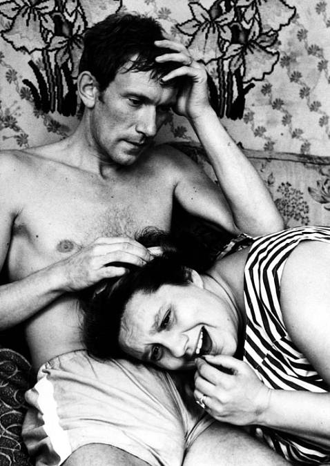 Neděle, která se zvrtla. Ecce homo Homolka je dodnes nejpřesnější obraz české rodiny