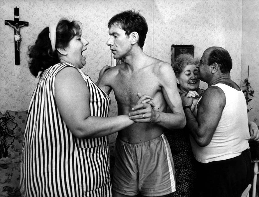 Neděle, která se zvrtla. Ecce homo Homolka je dodnes nejpřesnější obraz české rodiny