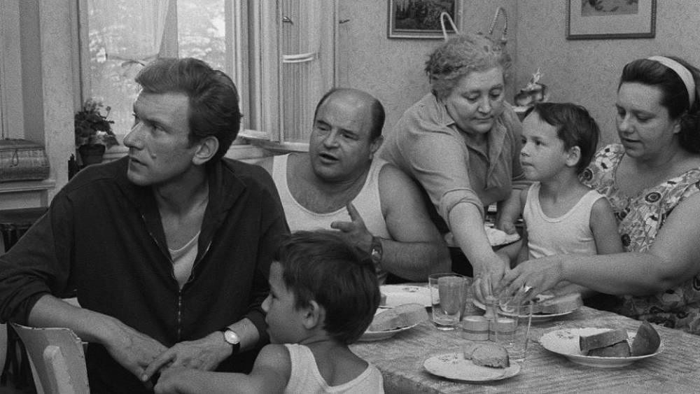 Neděle, která se zvrtla. Ecce homo Homolka je dodnes nejpřesnější obraz české rodiny