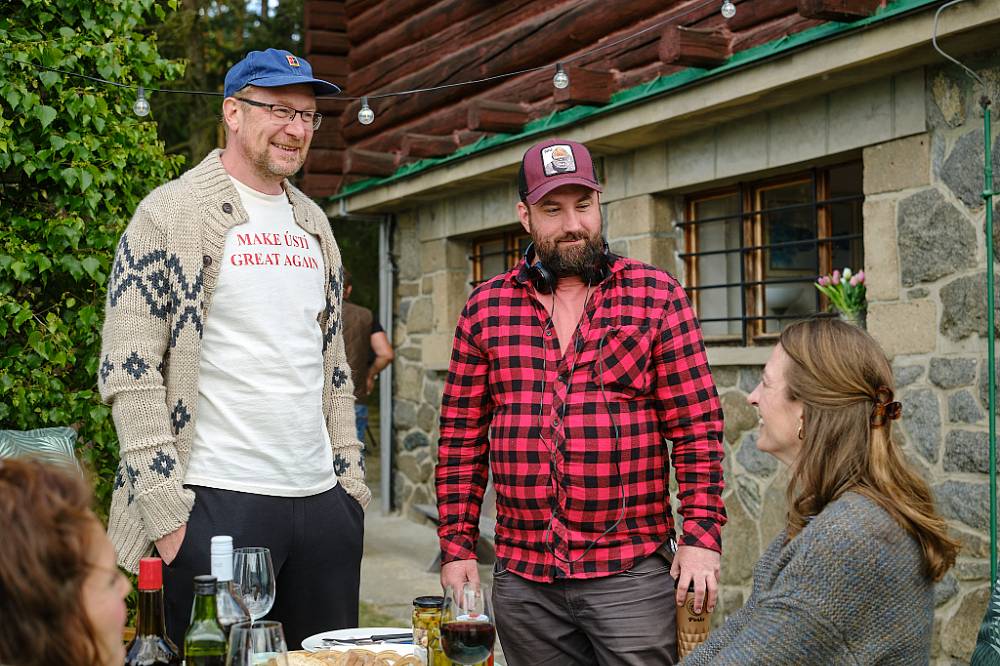 Miluje ji, ale riskoval by život? Film Něco za něco roztrhá iluze o lásce