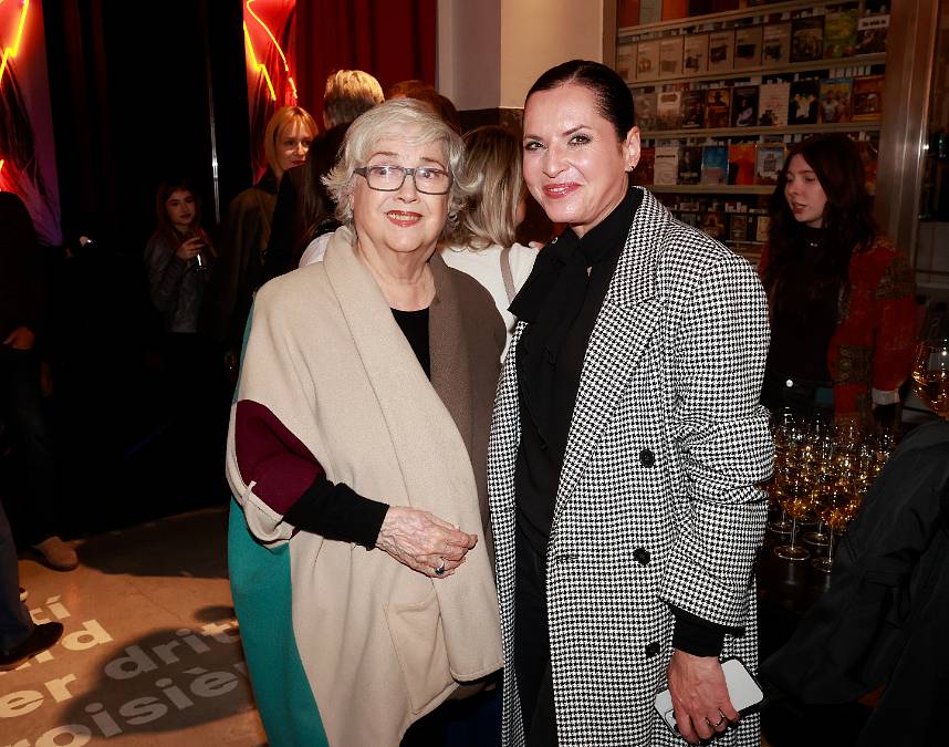 Božidara Turzonovová není jen manipulativní babička ze seriálu Pád domu Kollerů