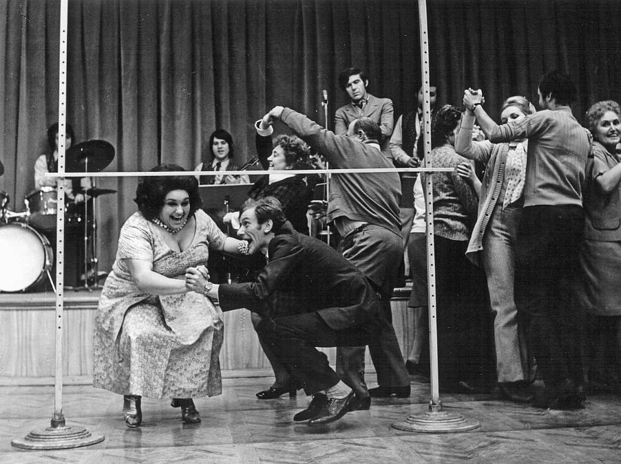 Neuvěříte, co se dělo při natáčení filmu Homolka a Tobolka! Růžičková vyhrála sázku a teklo šampaňské