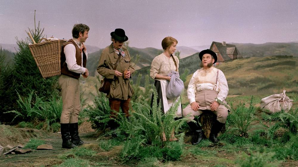 České seriály, které k televizi přitáhly celou rodinu