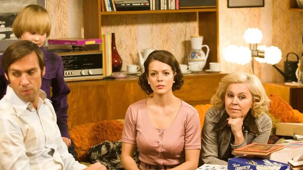 České seriály, které k televizi přitáhly celou rodinu