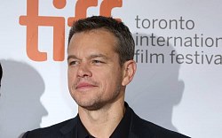 Hollywoodský krasavec Matt Damon ohrozil kvůli natáčení své zdraví. V jaké ze svých filmových rolí se podíval do vesmíru? matt damon