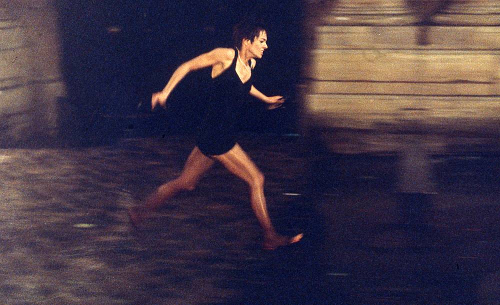 Zítra večer uvidíte film, který změnil akční hrdinky navždy. Luc Besson stvořil legendu