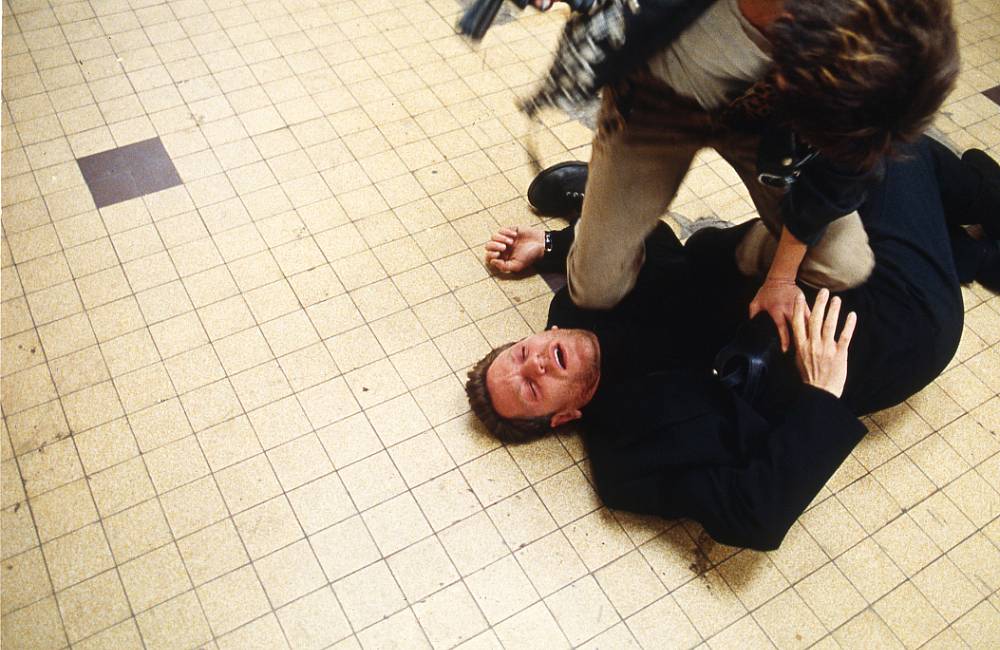 Zítra večer uvidíte film, který změnil akční hrdinky navždy. Luc Besson stvořil legendu