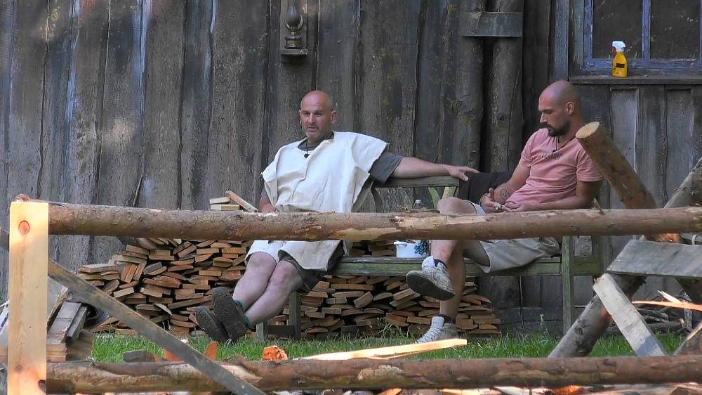 Na Farmě to vře: Filip slíbil Karimě peklo a ostatní jen přihlížejí